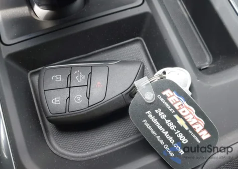 2022 Chevrolet Silverado 1500 4Wd Short Bed Rst from USA, damaged, VIN 2GCUDEED8N1517802